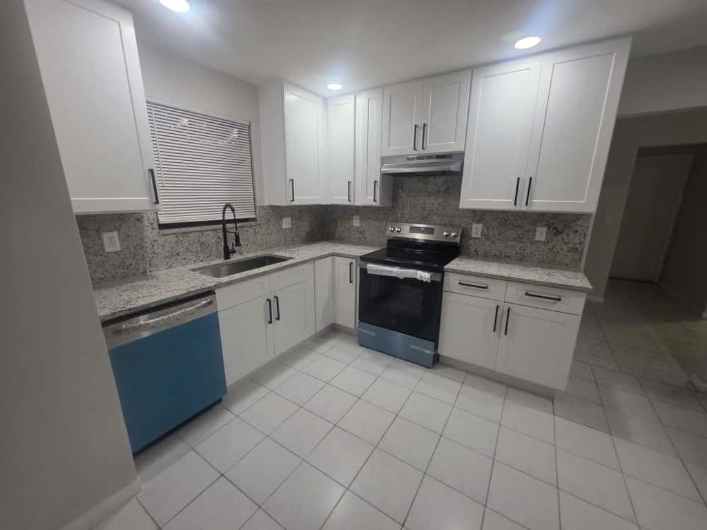 Photo of 11532 NW 43rd Street, Coral Springs, FL 33065 (MLS # F10532507)