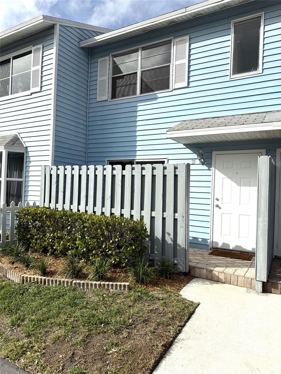 35 SW 3rd St