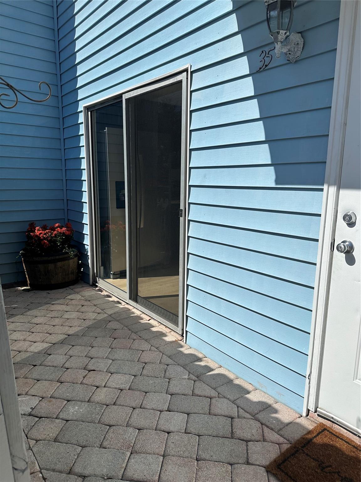 35 SW 3rd St