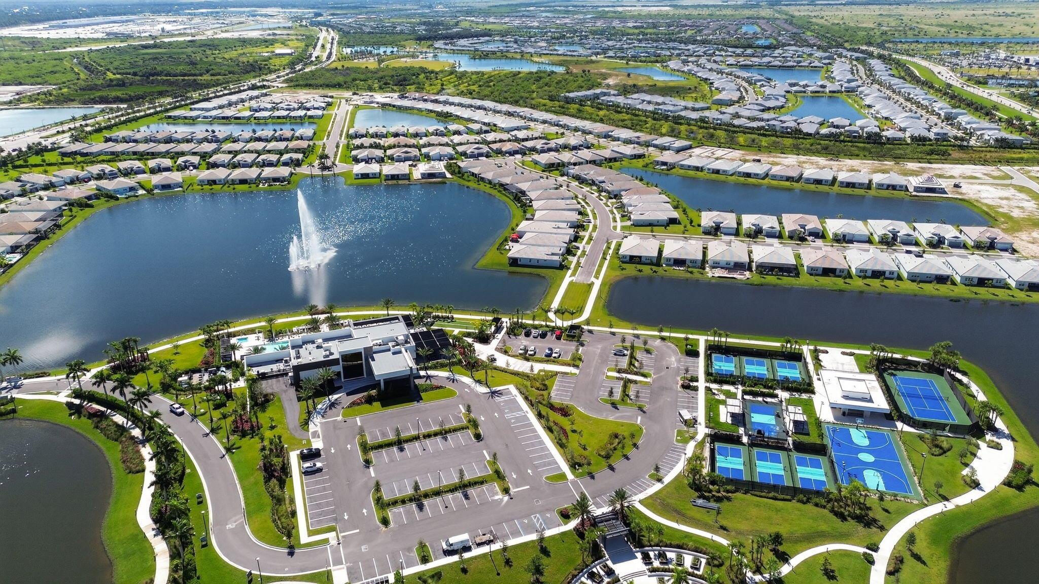 TELARO AT SOUTHERN GROVE - Residential