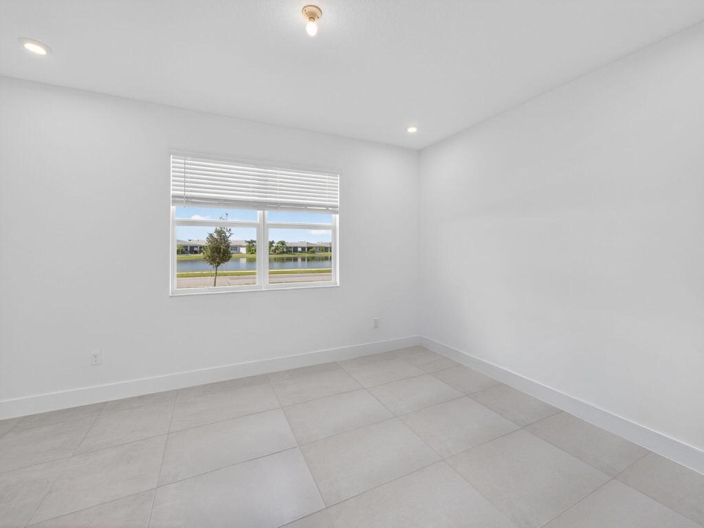 TELARO AT SOUTHERN GROVE PHASE 2 AND 3 - Residential