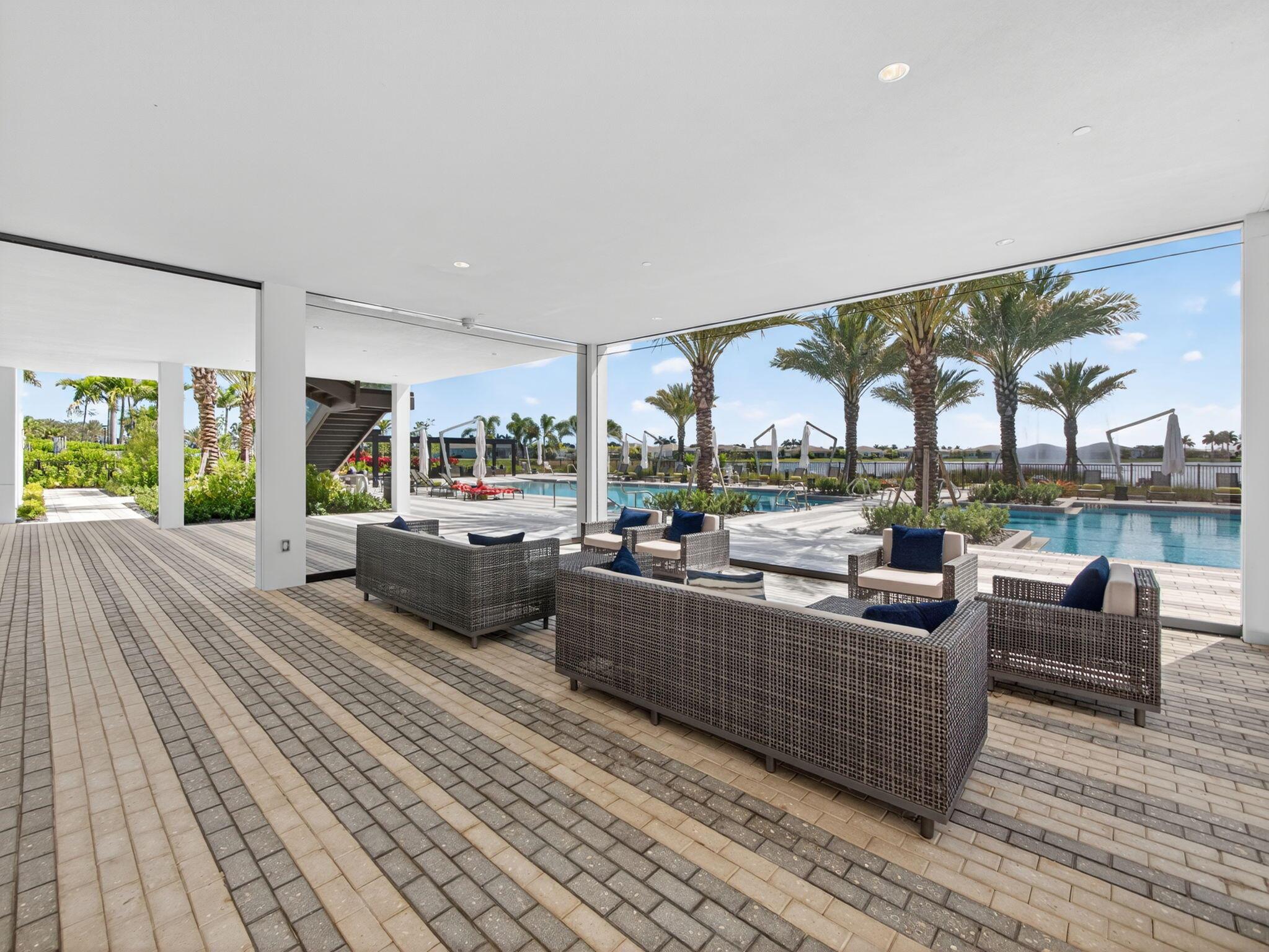 TELARO AT SOUTHERN GROVE - Residential