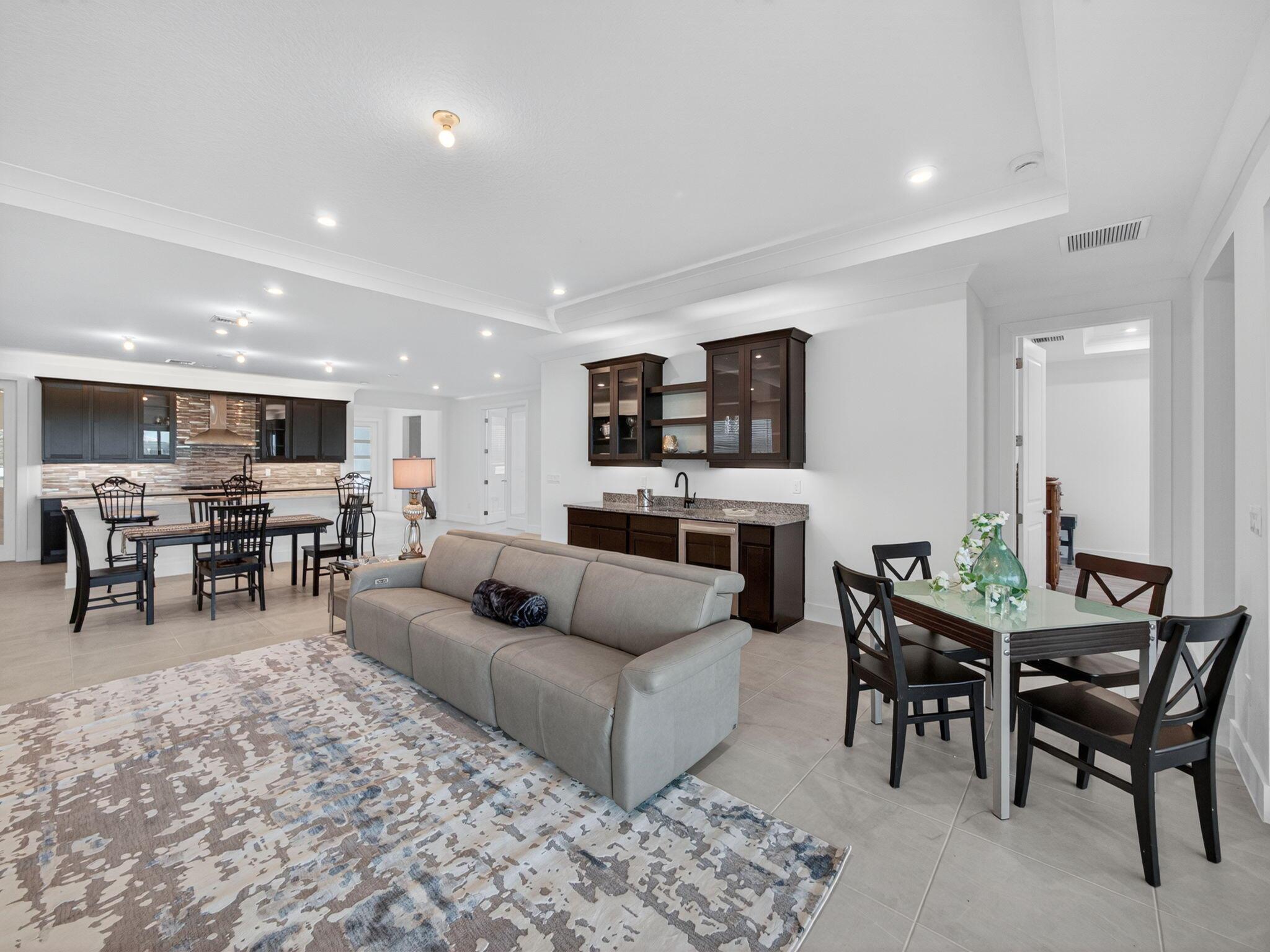 TELARO AT SOUTHERN GROVE - Residential