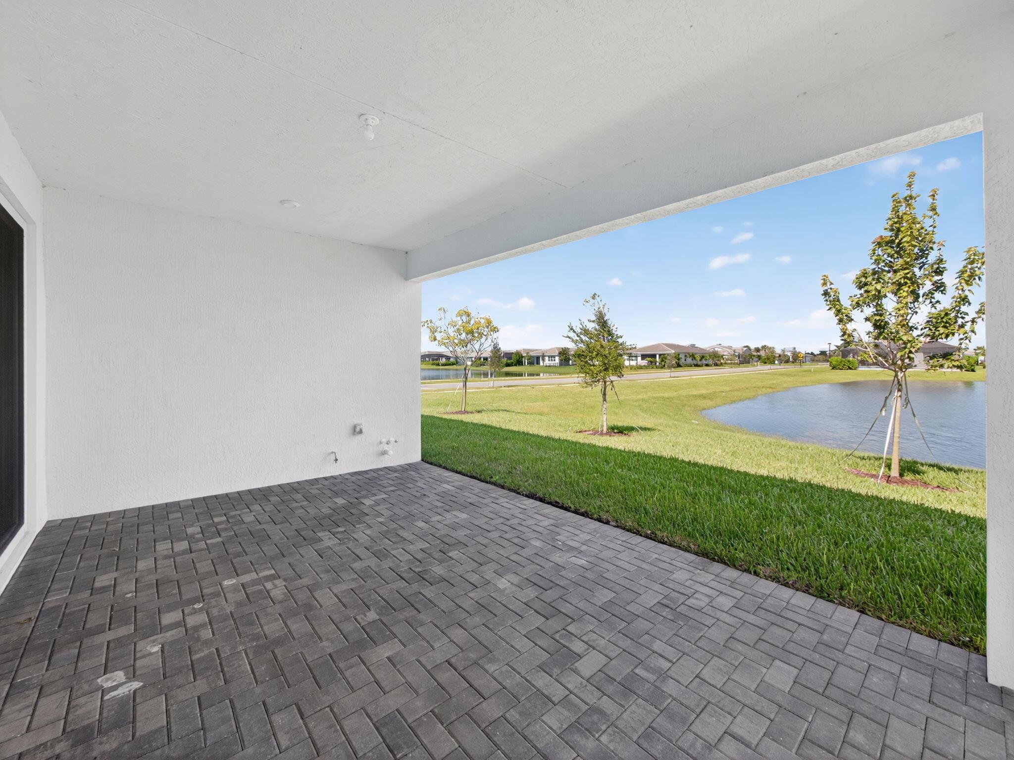 TELARO AT SOUTHERN GROVE - Residential