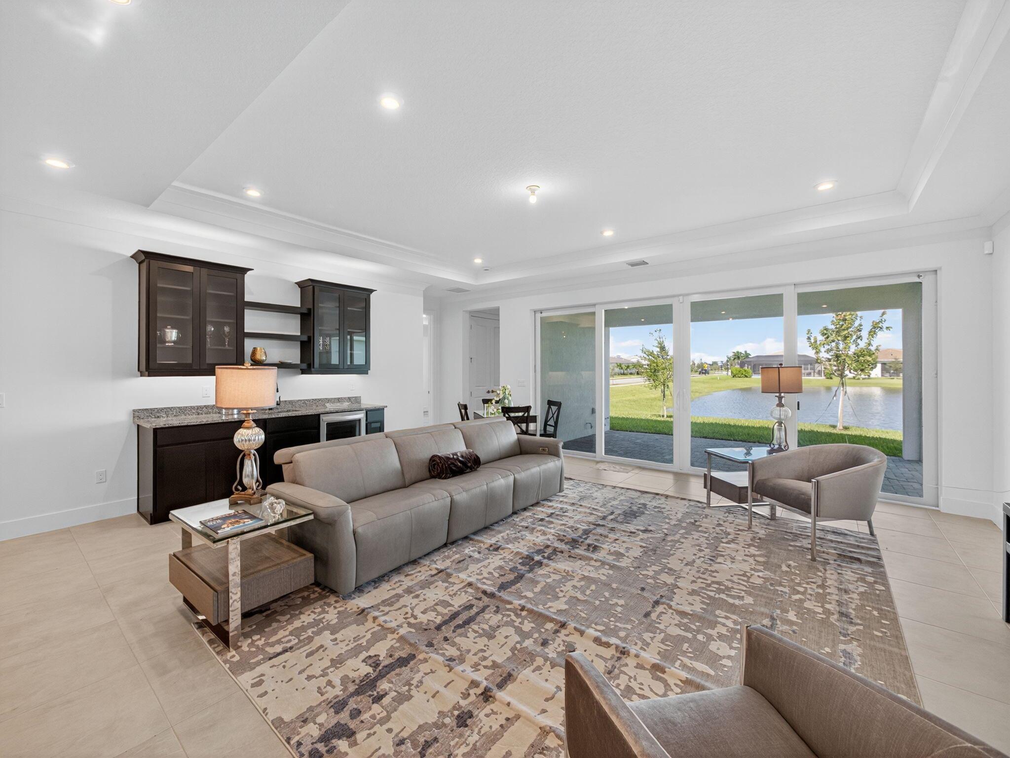 TELARO AT SOUTHERN GROVE - Residential