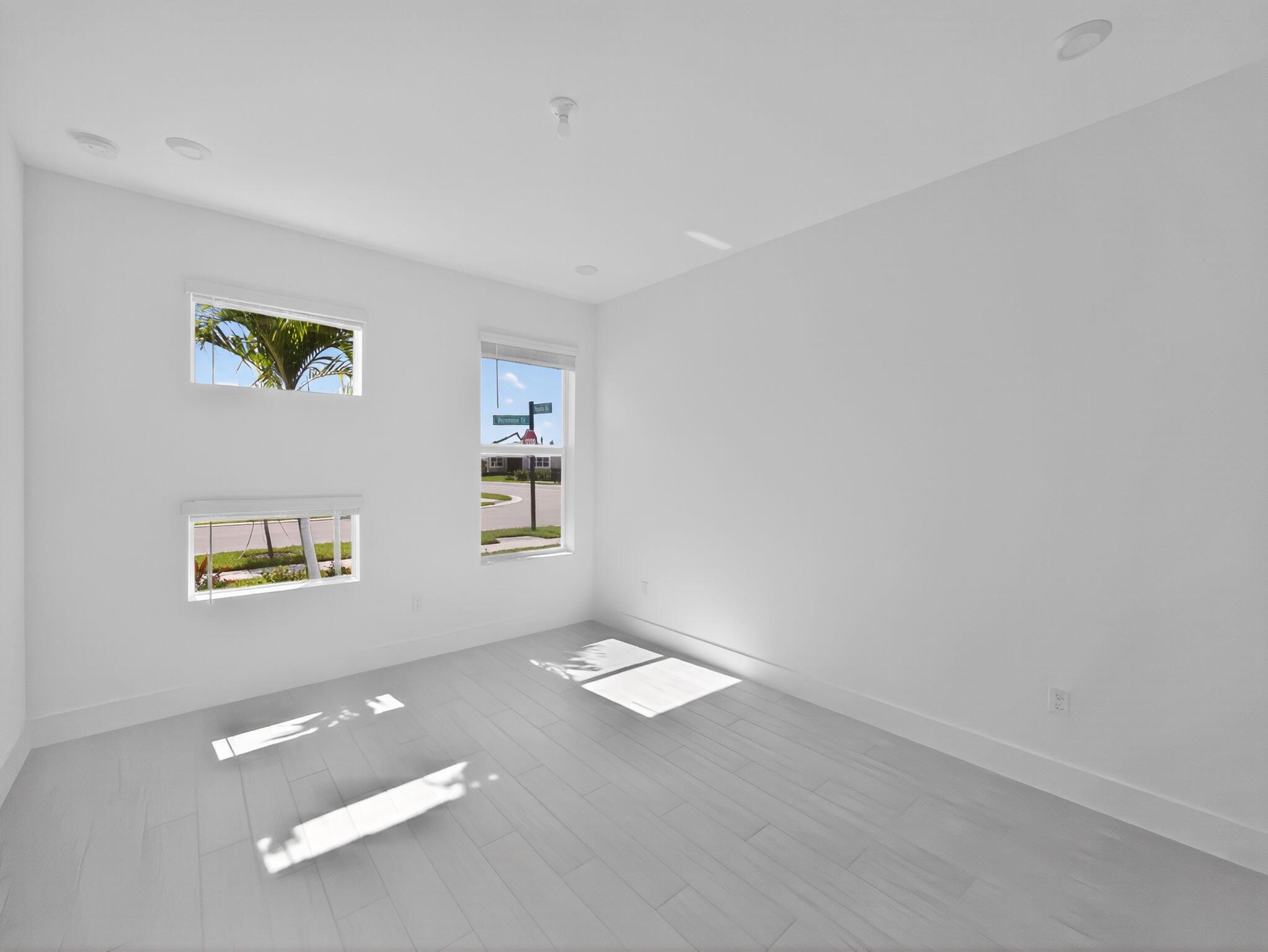 TELARO AT SOUTHERN GROVE - Residential