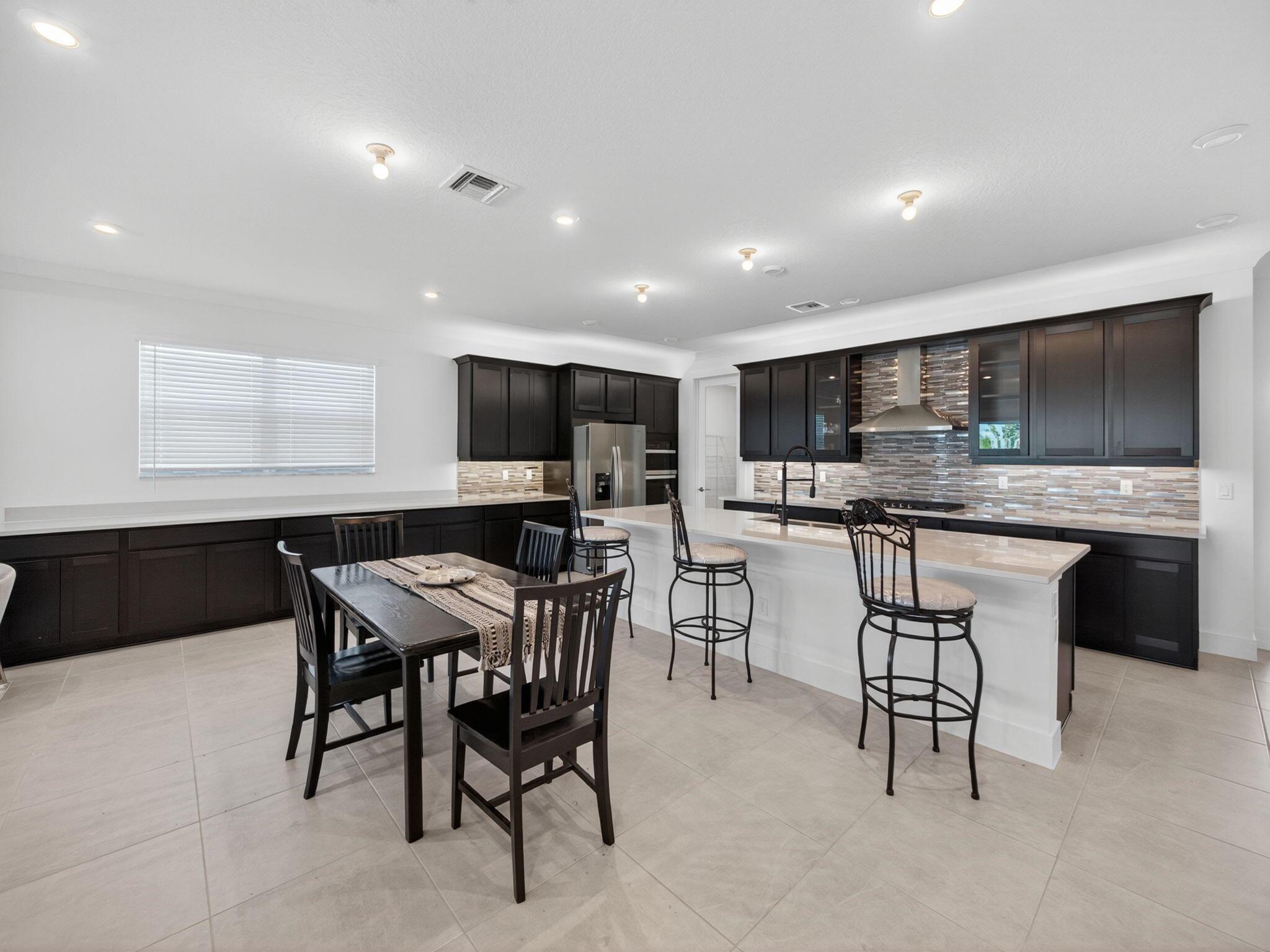 TELARO AT SOUTHERN GROVE - Residential