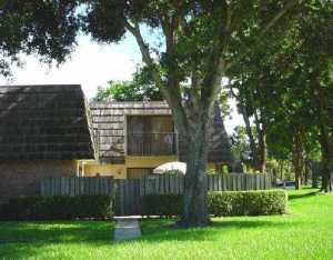BEAUTIFUL 2 BEDROOM /2.5 BATH TOWNHOUSE , THIS UNIT IS UPDATE KITCHEN ,WASHER & DRYER, Tile flooring throughout in living room and wood floor in bedroom, updated kitchen with granite countertops, Open floorplan with bathroom and laundry room downstairs. Water and basic cable are included in rent, private patio ,RENT INCLUDED WATER & CABLE GREAT LOCATION NEAR I-95 .