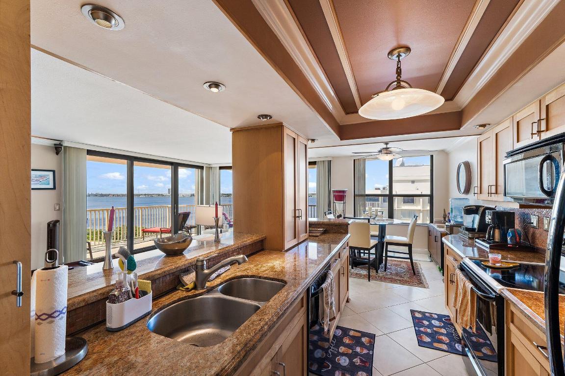 5480 N Ocean Drive A9c