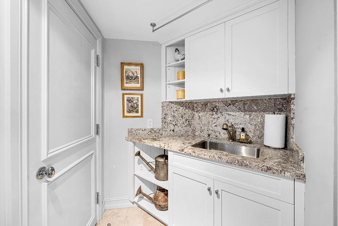 PALM BEACH HAMPTON CONDO - Residential