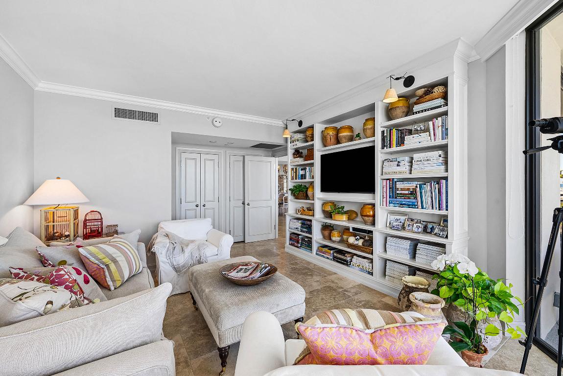 PALM BEACH HAMPTON CONDO - Residential