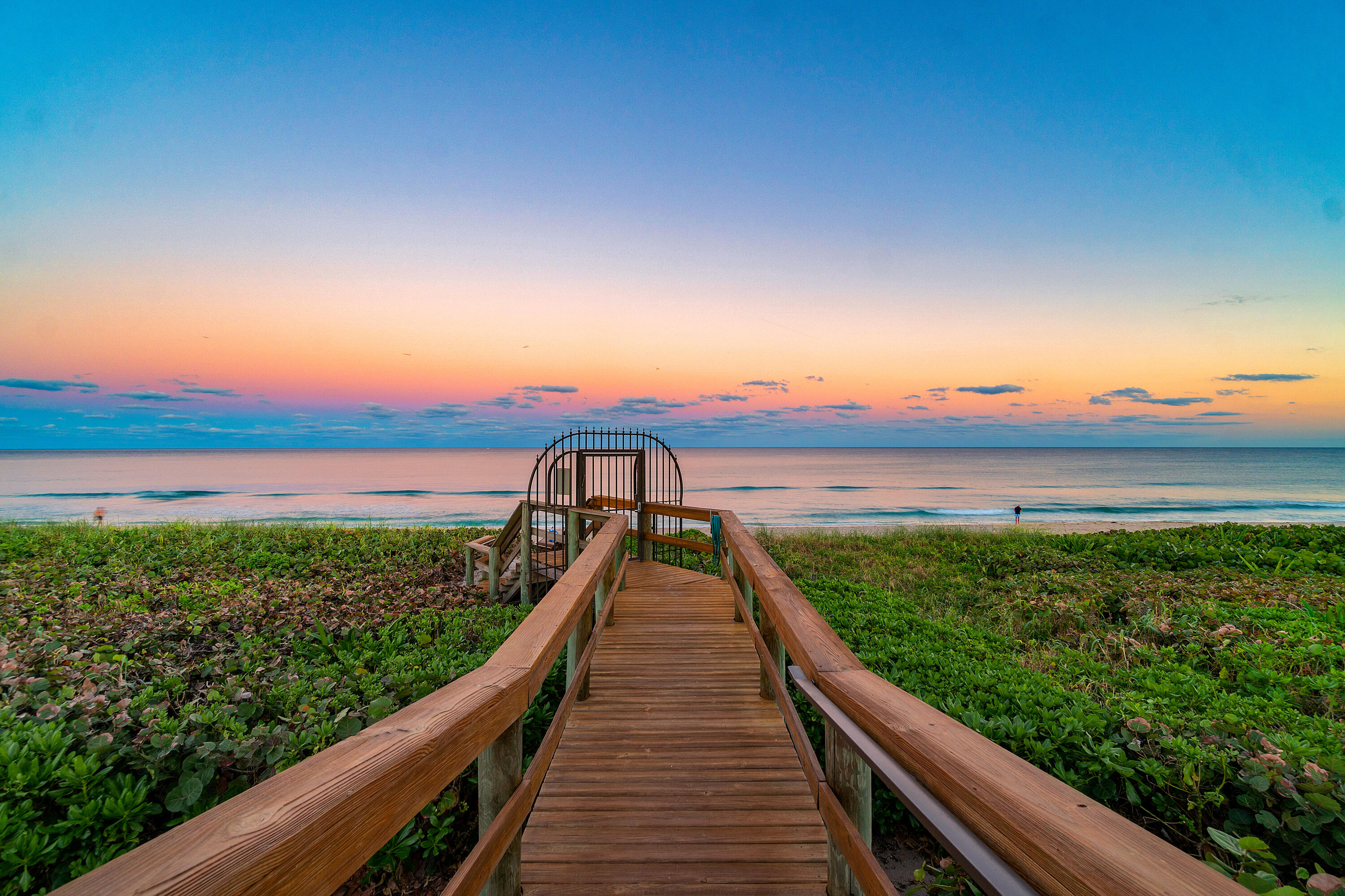 PALM BEACH HAMPTON CONDO - Residential