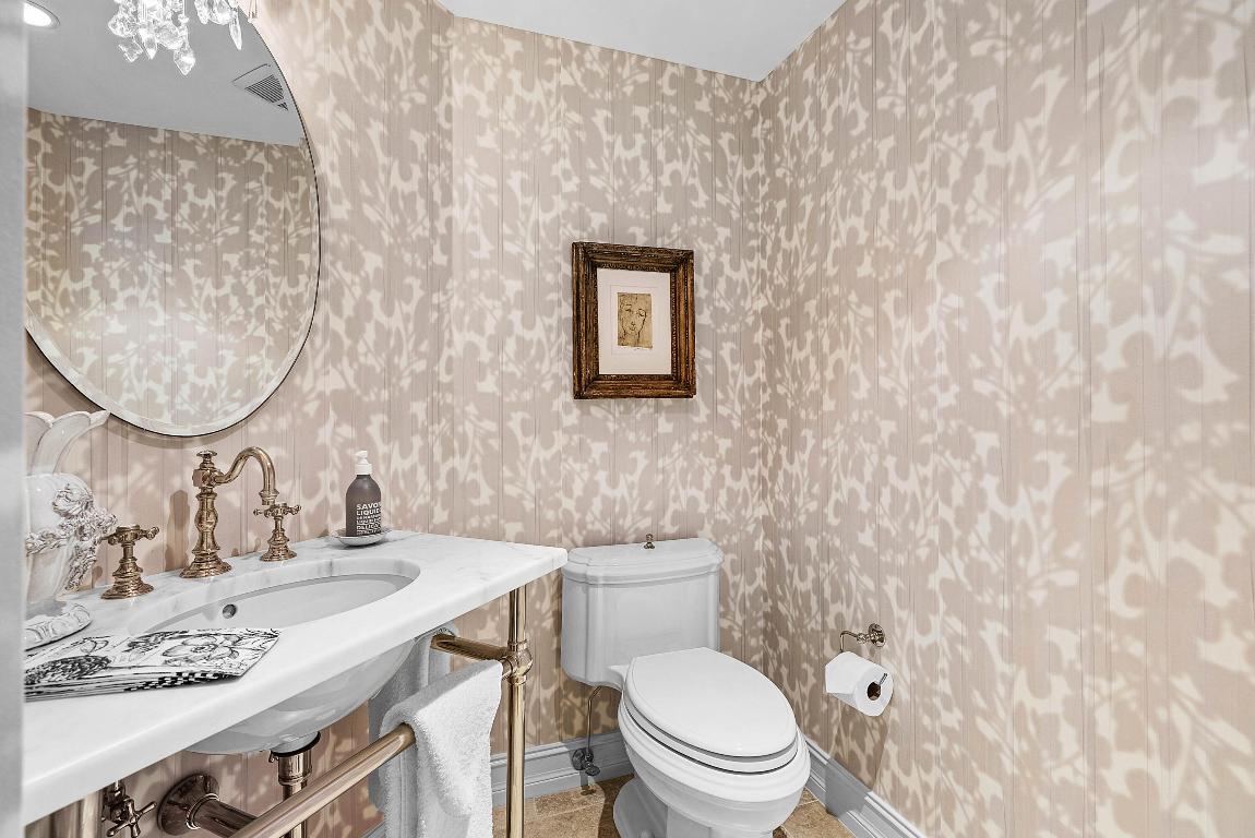 PALM BEACH HAMPTON CONDO - Residential