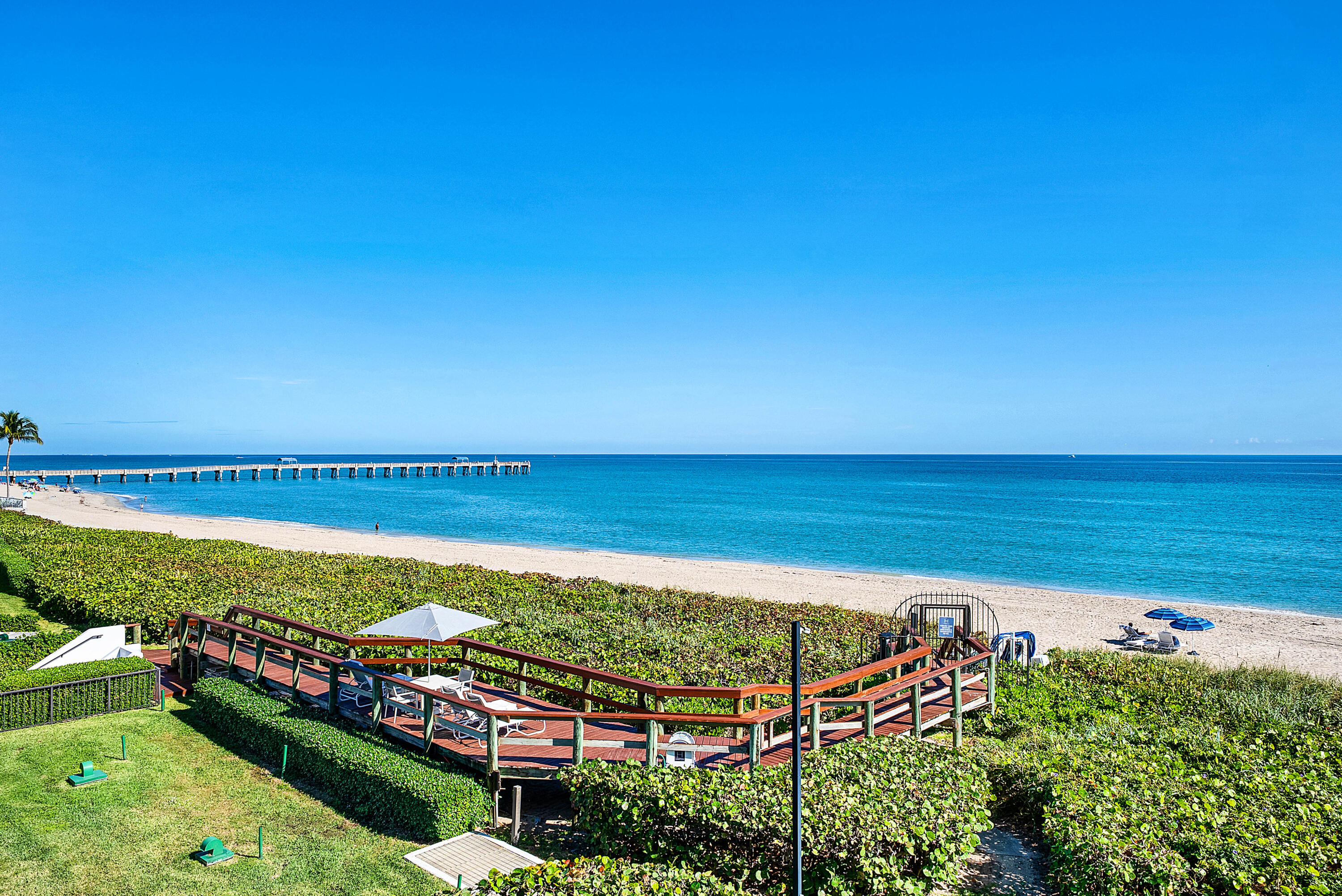 PALM BEACH HAMPTON CONDO - Residential