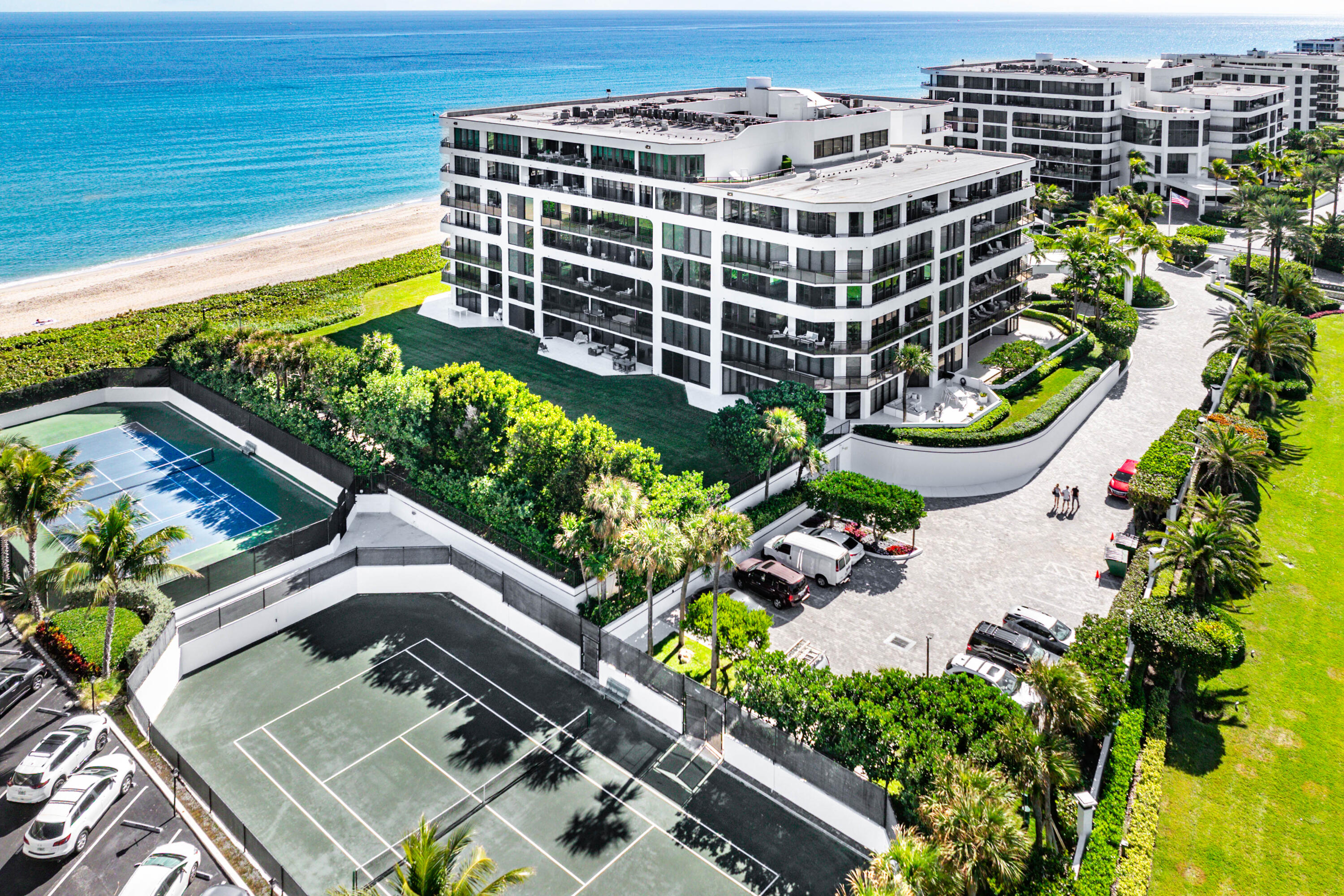 PALM BEACH HAMPTON CONDO - Residential