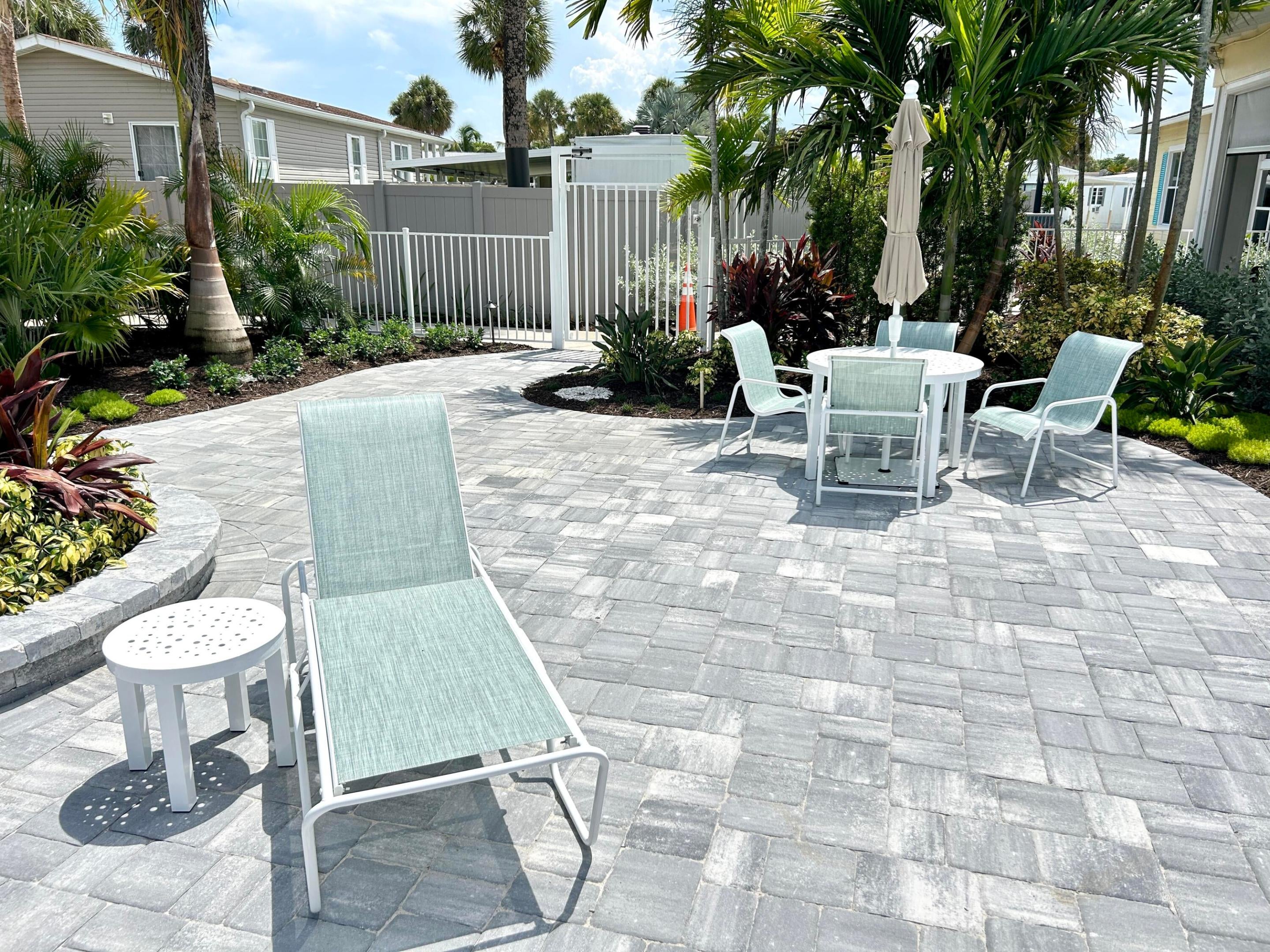 1316 W BOUGAINVILLEA Drive