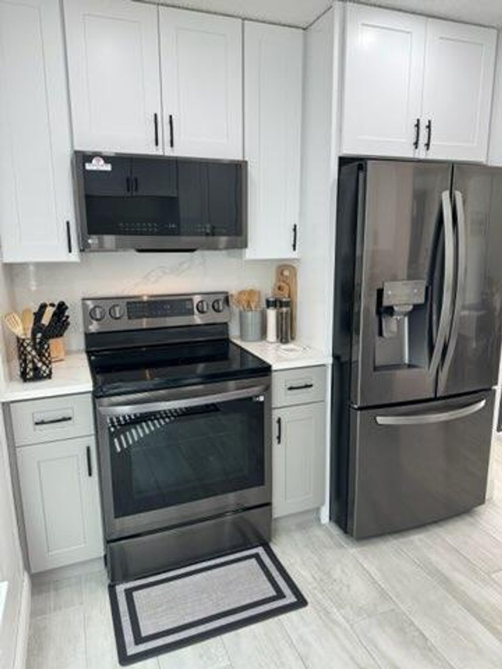 Photo of 717 S Us Highway 1 #901, Jupiter, FL 33477 (MLS # R10933590)