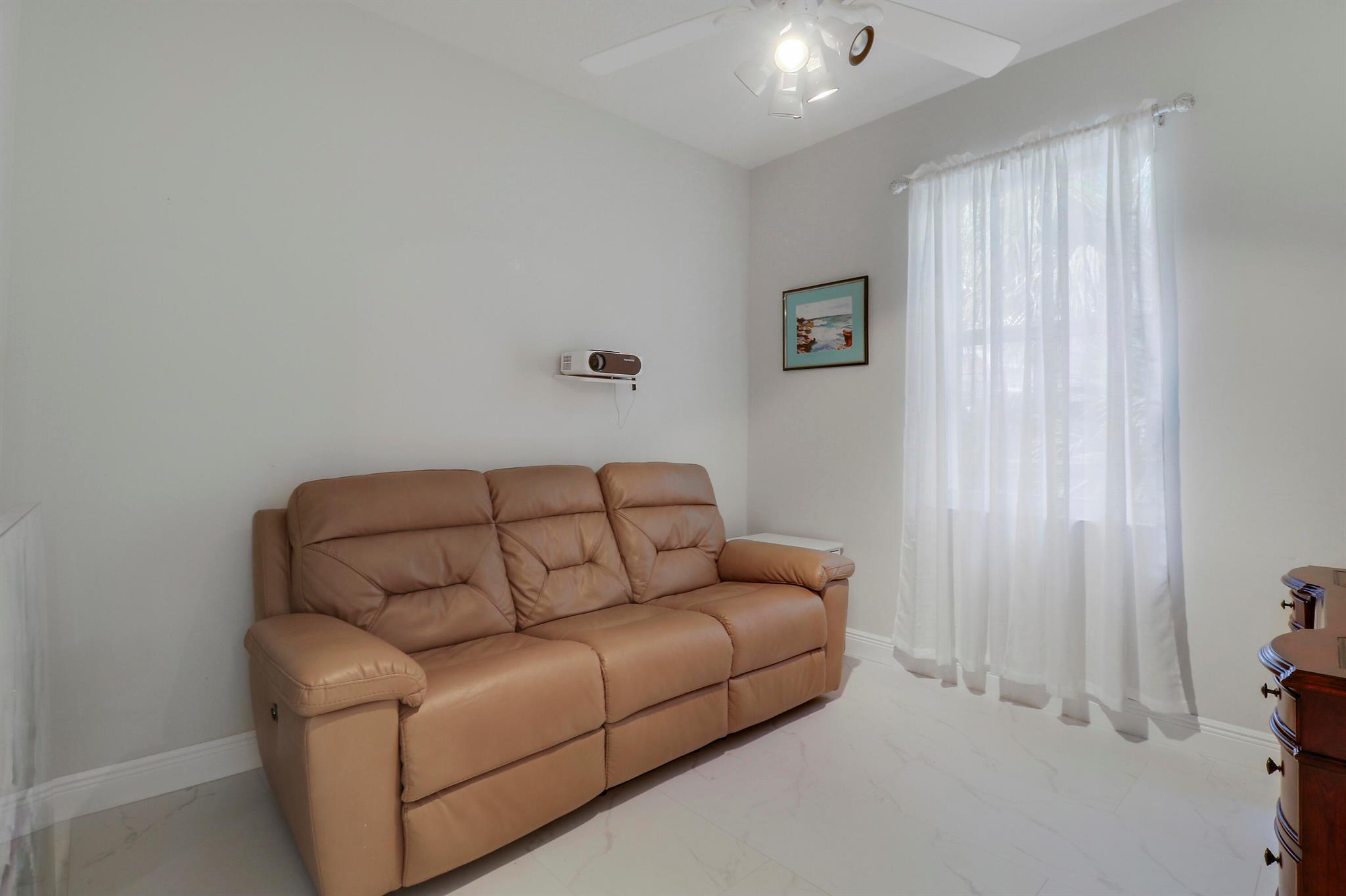 KINGS ISLE PHASE IX - Residential