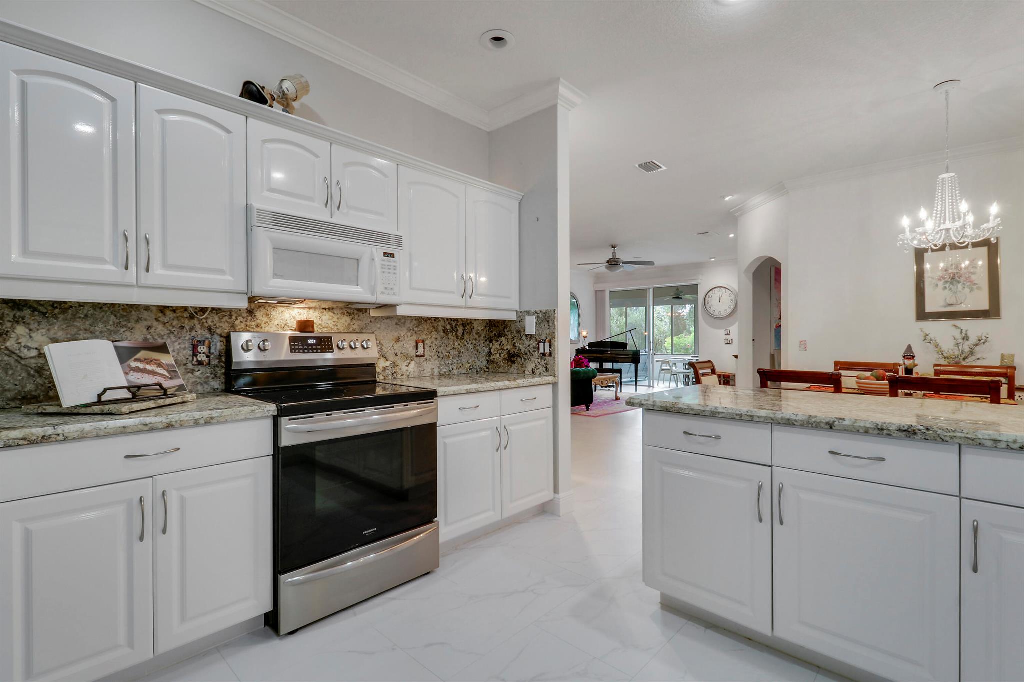 KINGS ISLE PHASE IX - Residential