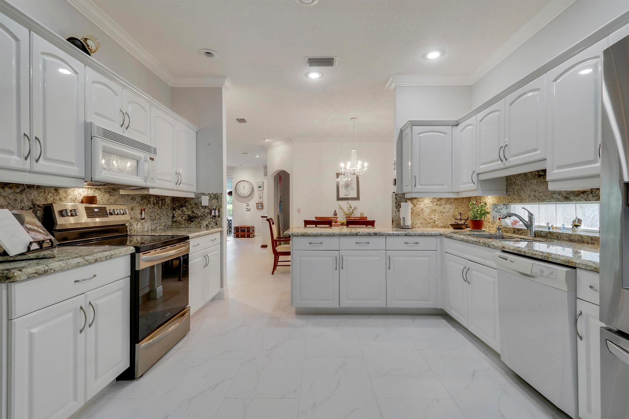 KINGS ISLE PHASE IX - Residential