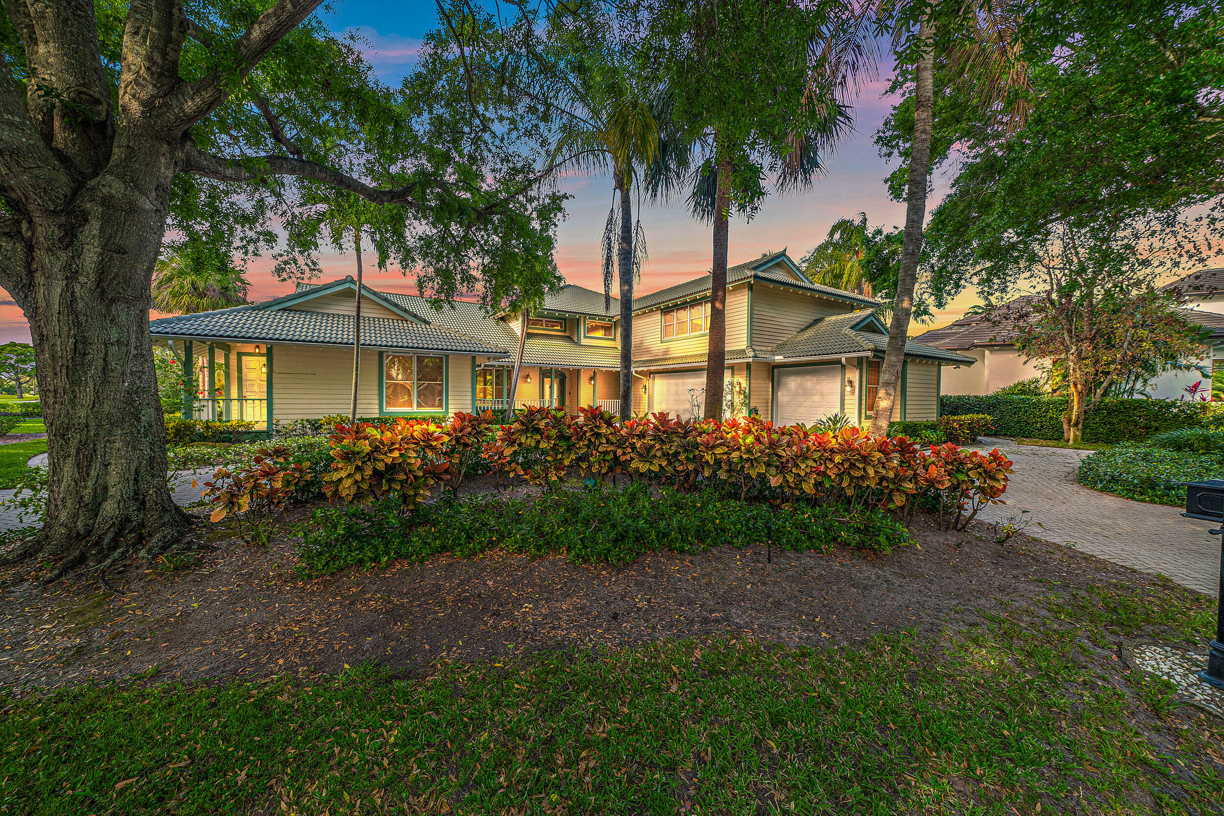 Admirals Cove - Residential