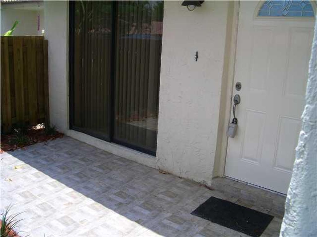 Photo of 6737 Bridlewood Court, Boca Raton, FL 33433 (MLS # R10998627)