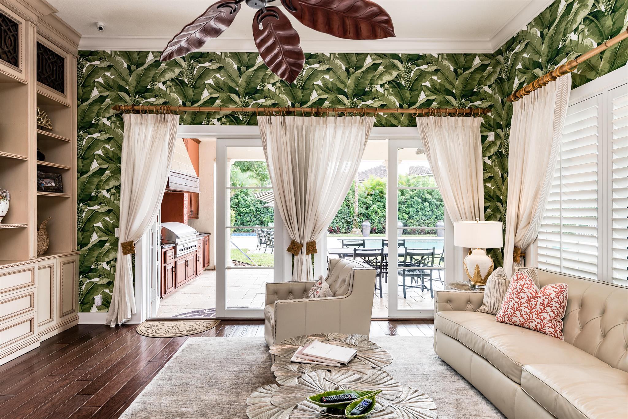 BONIELLOS ACRES - Residential