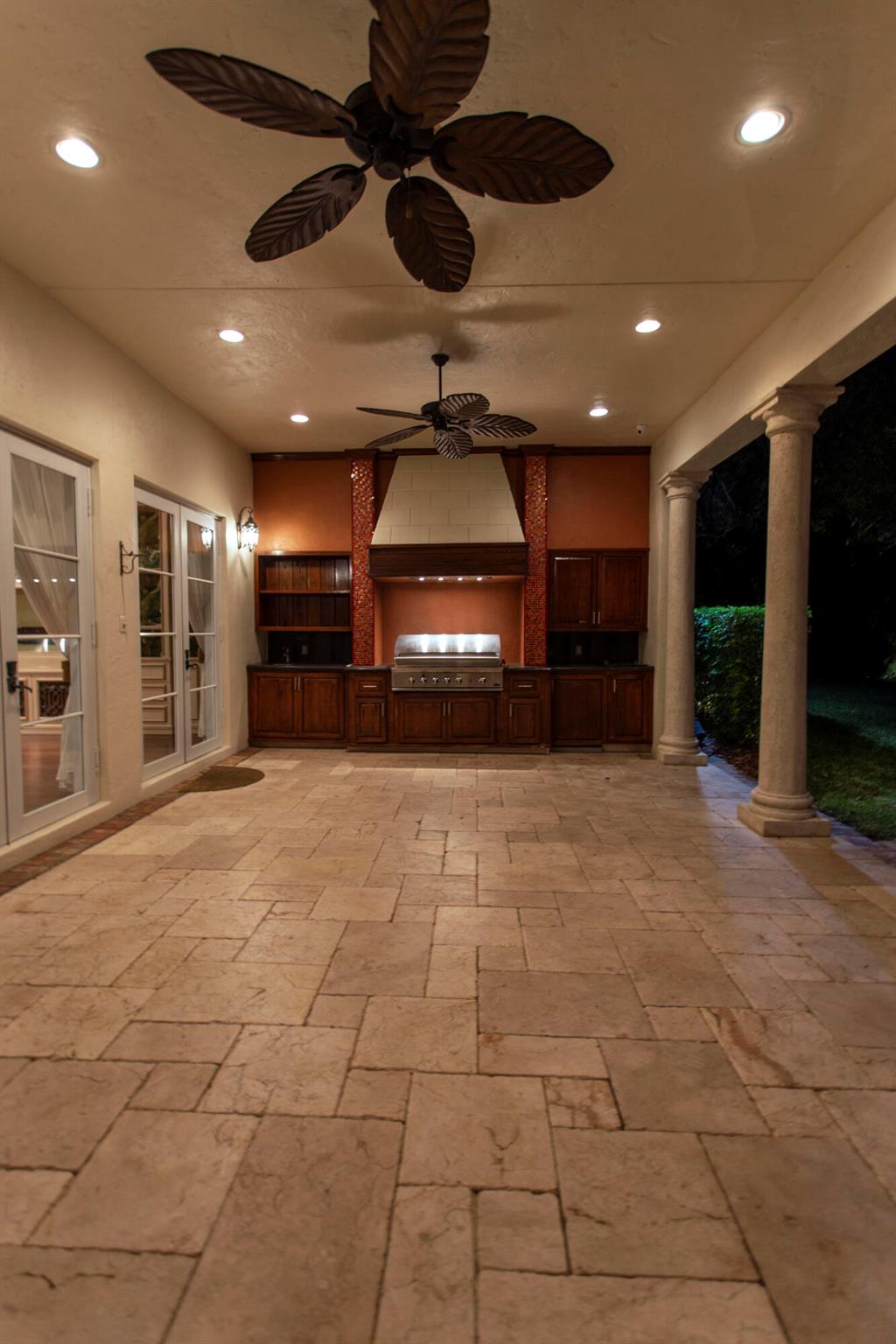 BONIELLOS ACRES - Residential