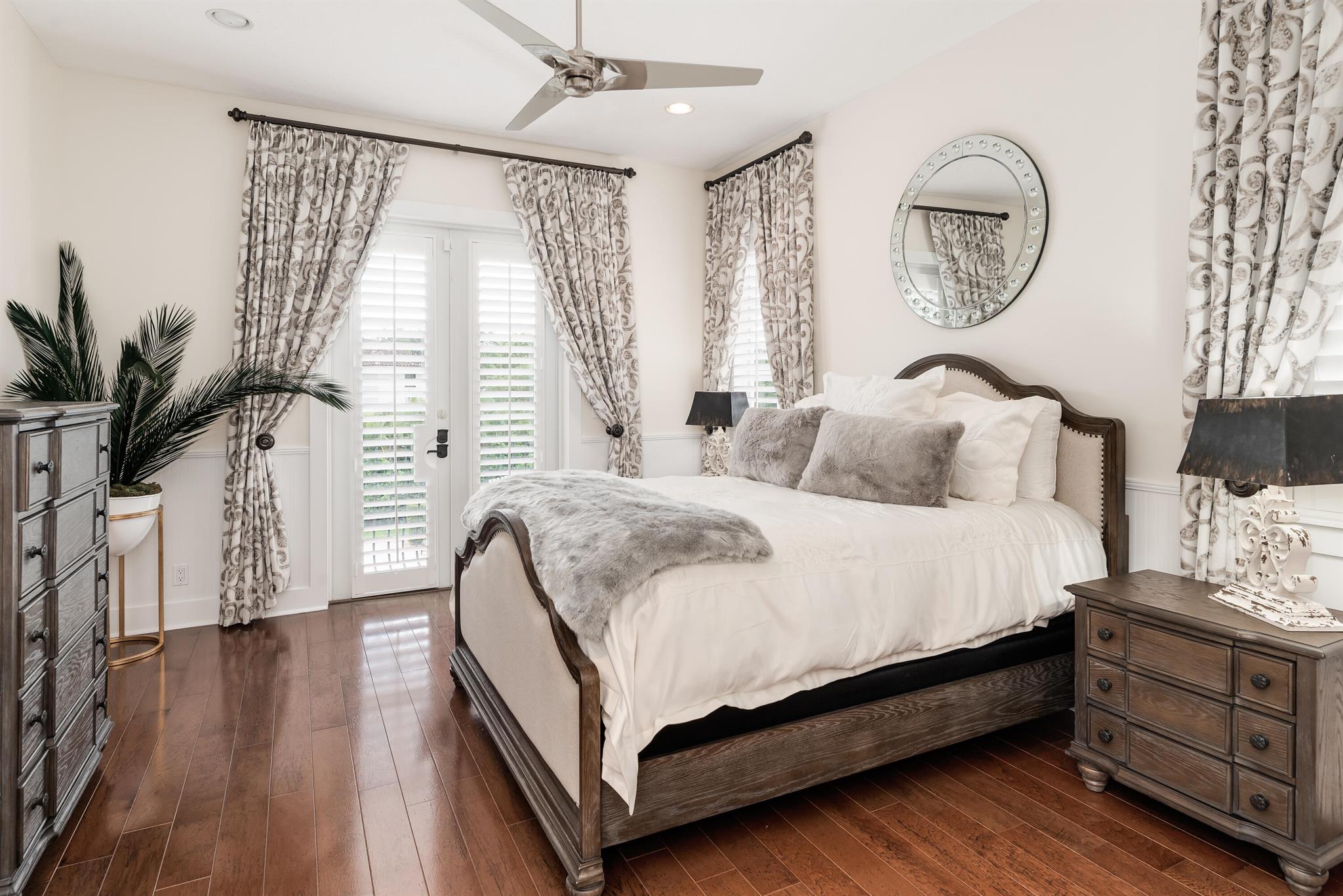 BONIELLOS ACRES - Residential