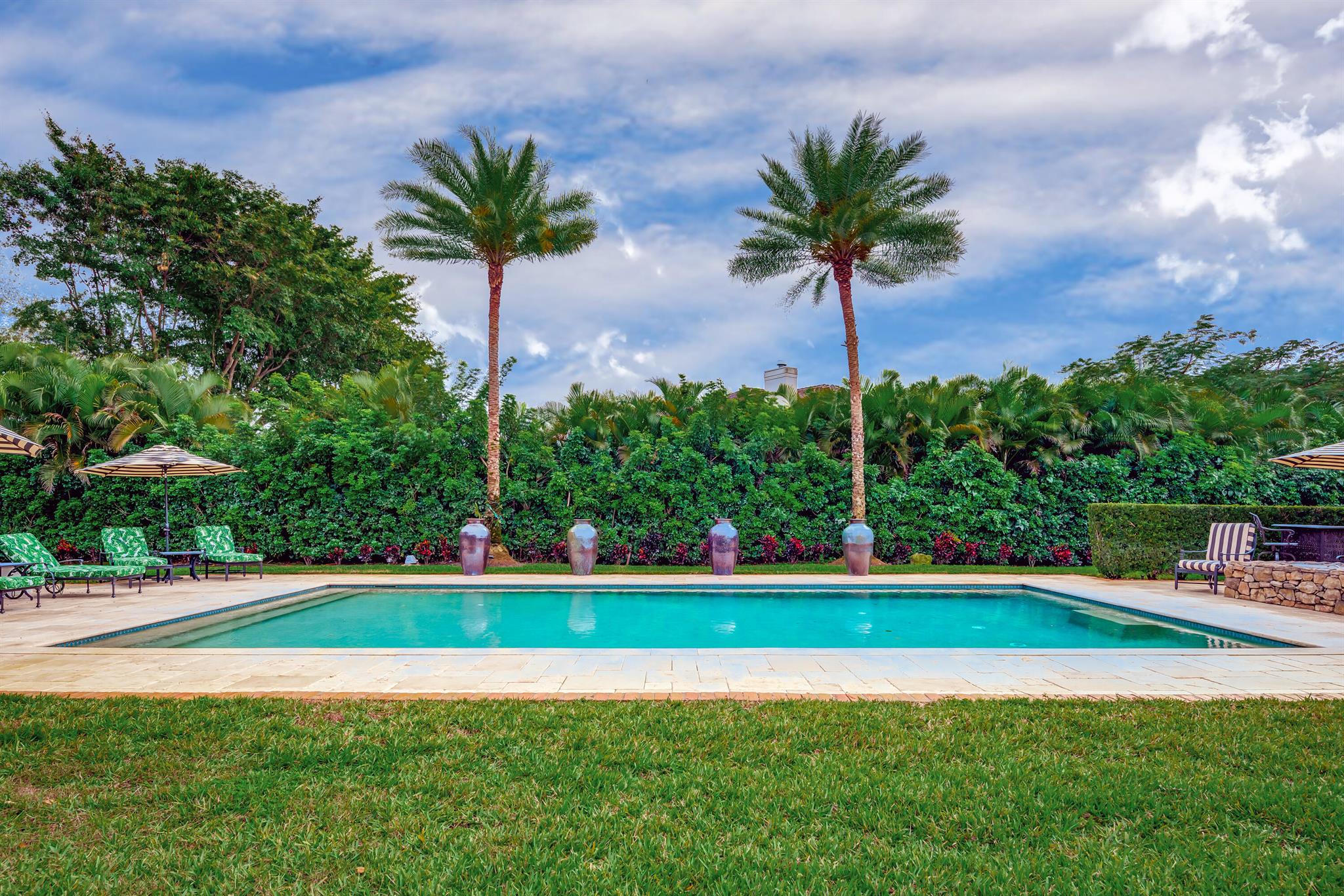 BONIELLOS ACRES - Residential