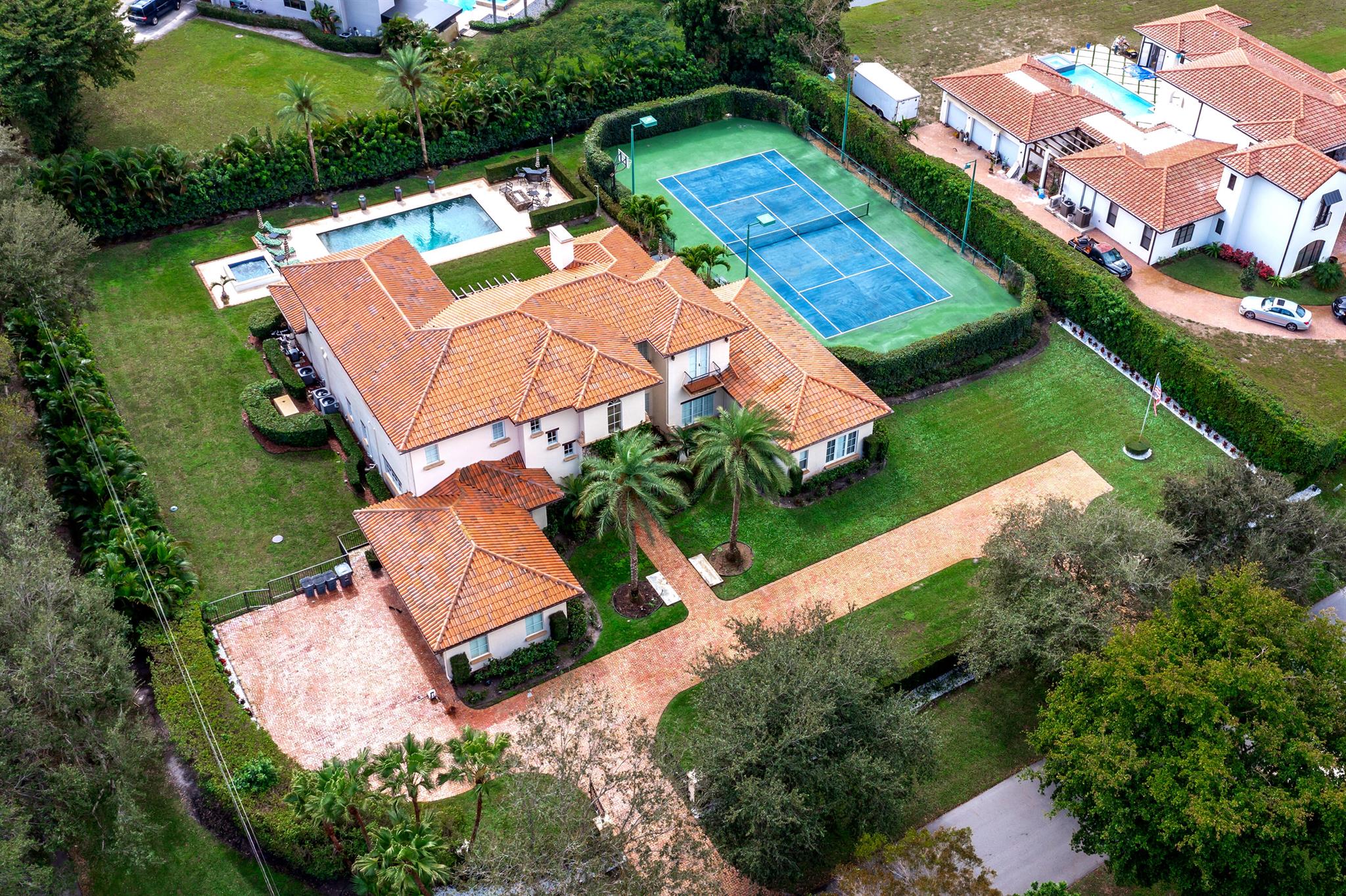 BONIELLOS ACRES - Residential