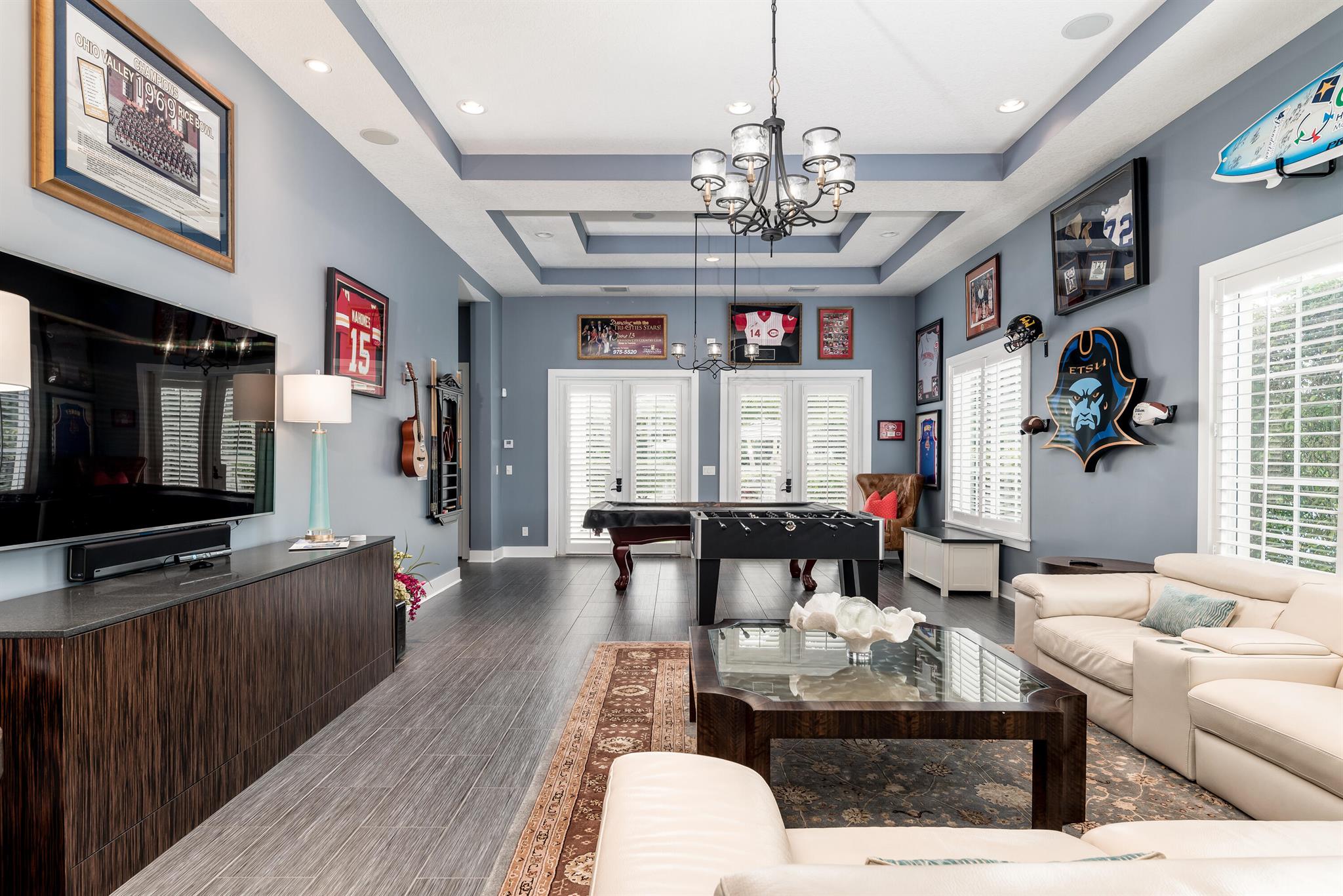 BONIELLOS ACRES - Residential