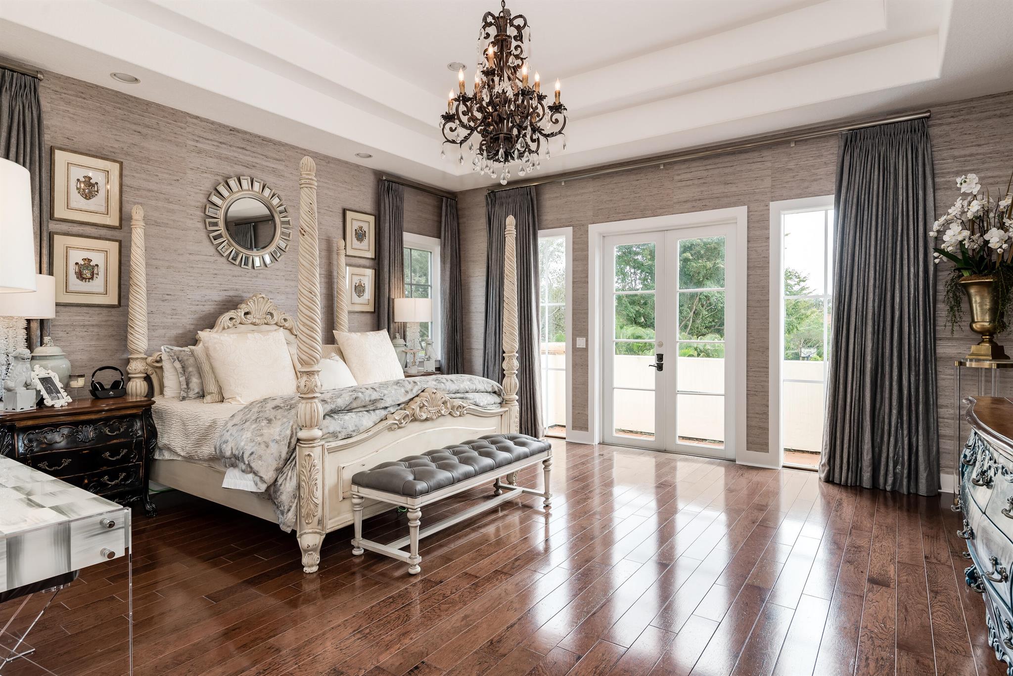 BONIELLOS ACRES - Residential