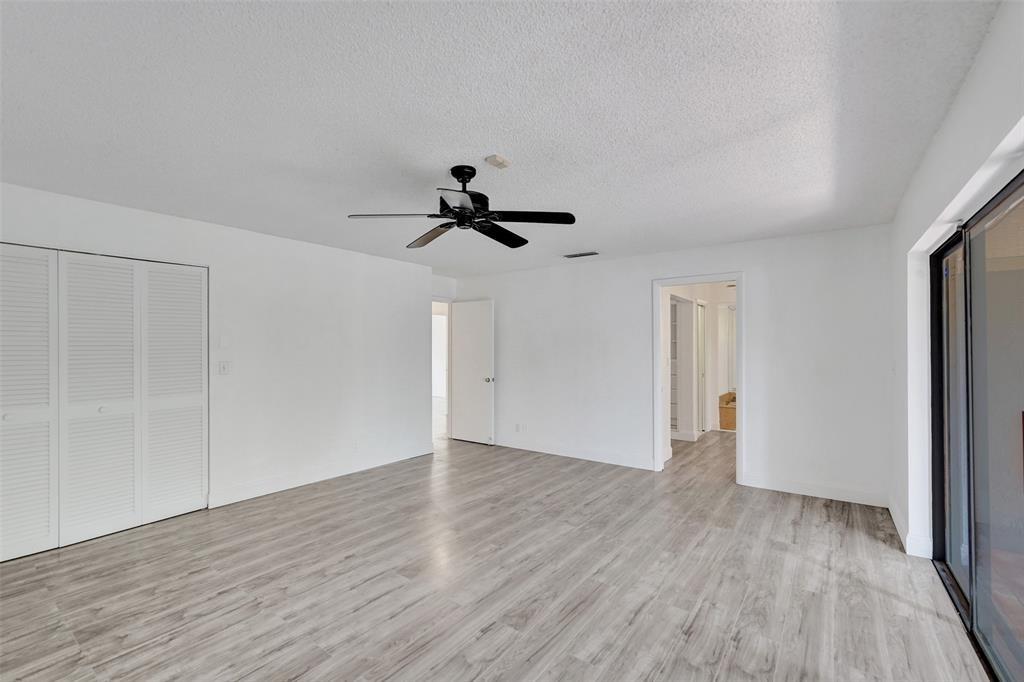 TOWNHOUSES OF EMERALD HIL - Residential Lease