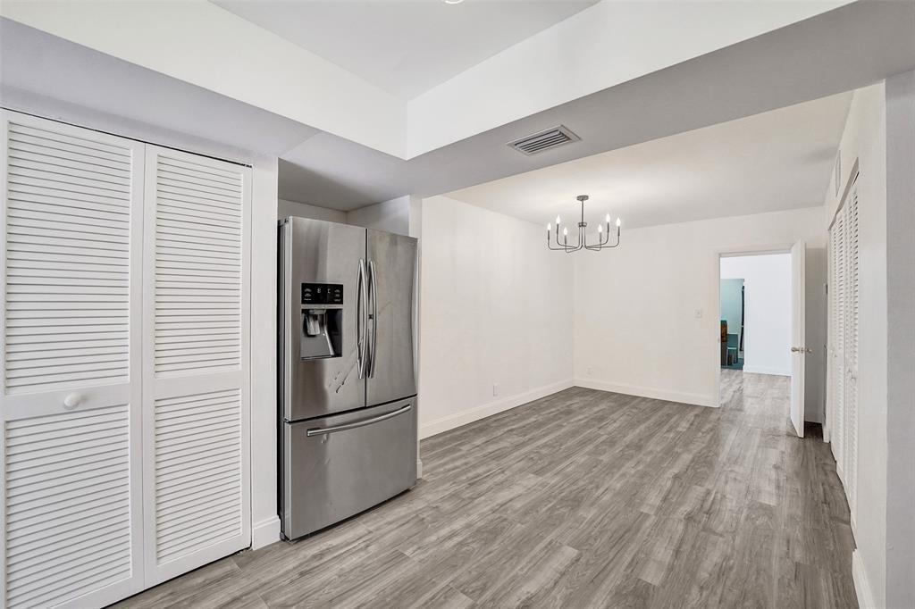 TOWNHOUSES OF EMERALD HIL - Residential Lease