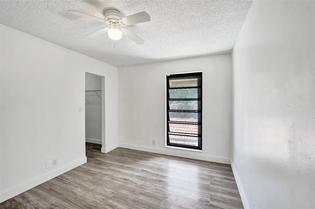TOWNHOUSES OF EMERALD HIL - Residential Lease