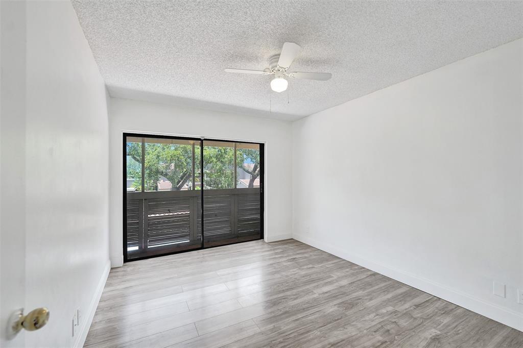 TOWNHOUSES OF EMERALD HIL - Residential Lease