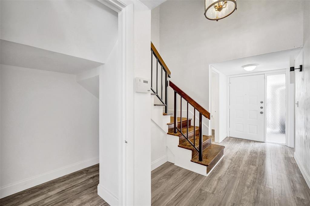 TOWNHOUSES OF EMERALD HIL - Residential Lease