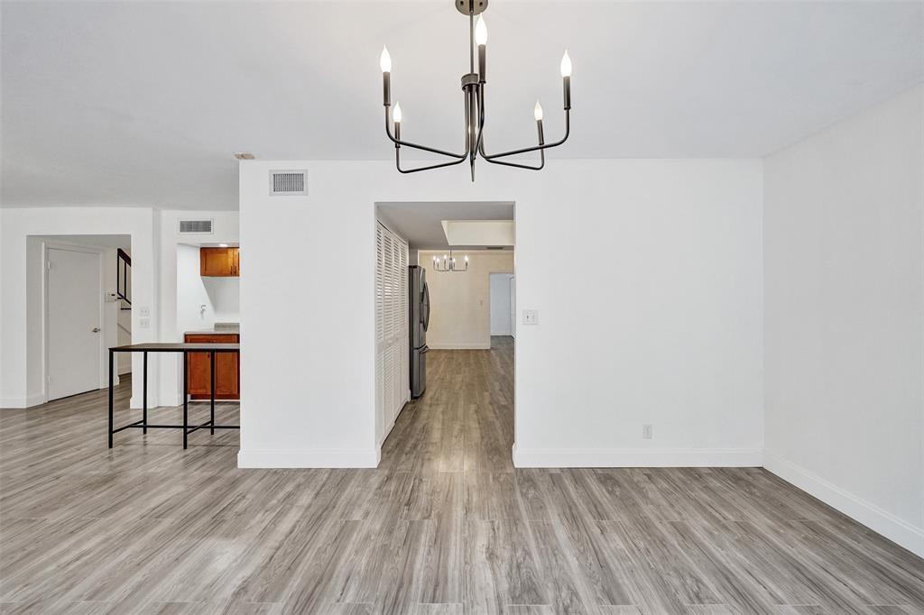 TOWNHOUSES OF EMERALD HIL - Residential Lease