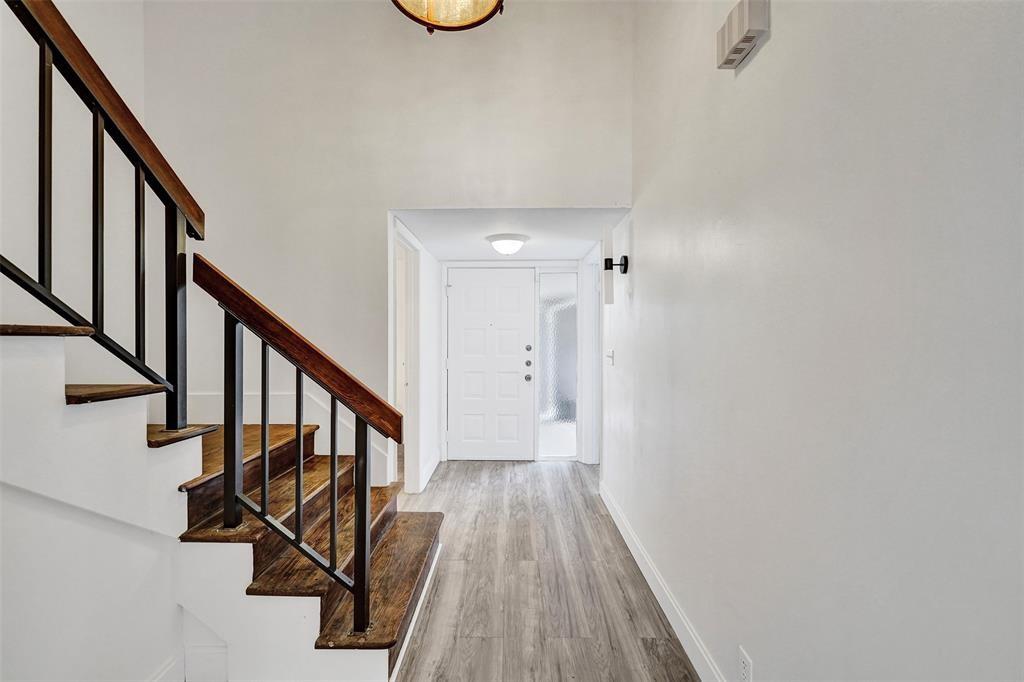 TOWNHOUSES OF EMERALD HIL - Residential Lease