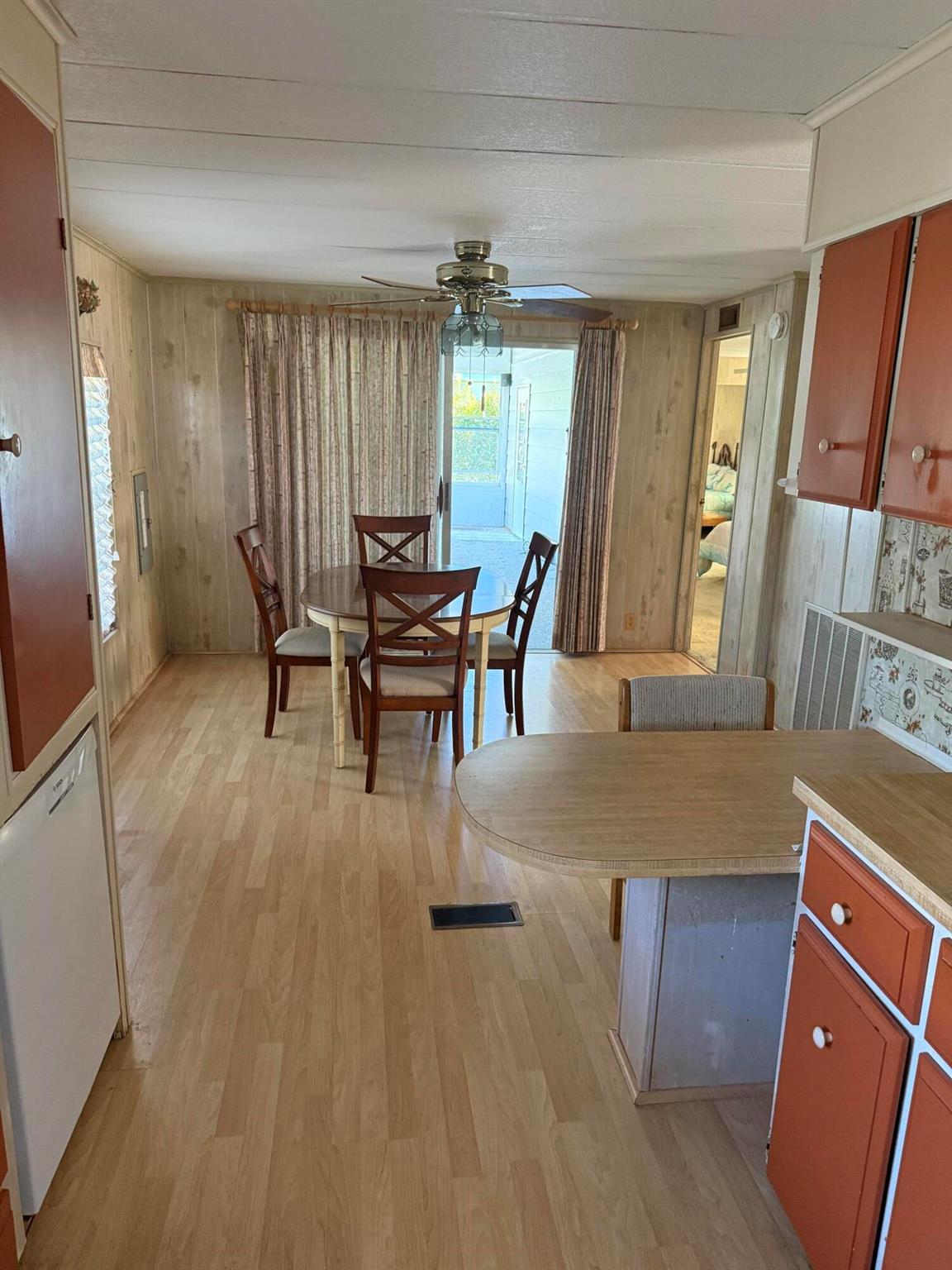 SPANISH LAKES GOLF VILLAG - Residential