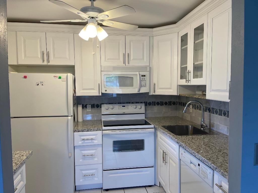 Photo of 55 Waterford C Way #C, Delray Beach, FL 33446 (MLS # R11067873)
