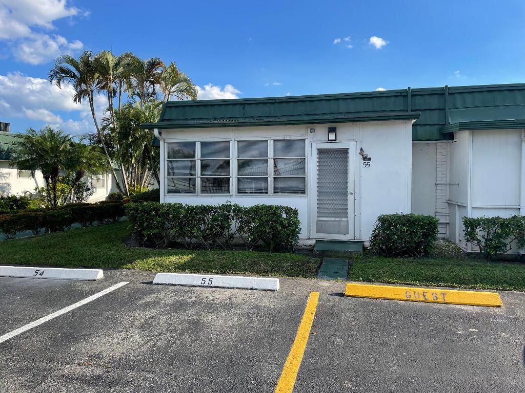 Photo of 55 Waterford C Way #C, Delray Beach, FL 33446 (MLS # R11067873)