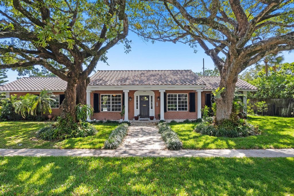 Photo of 1000 W Royal Palm Road, Boca Raton, FL 33486 (MLS # R11068755)