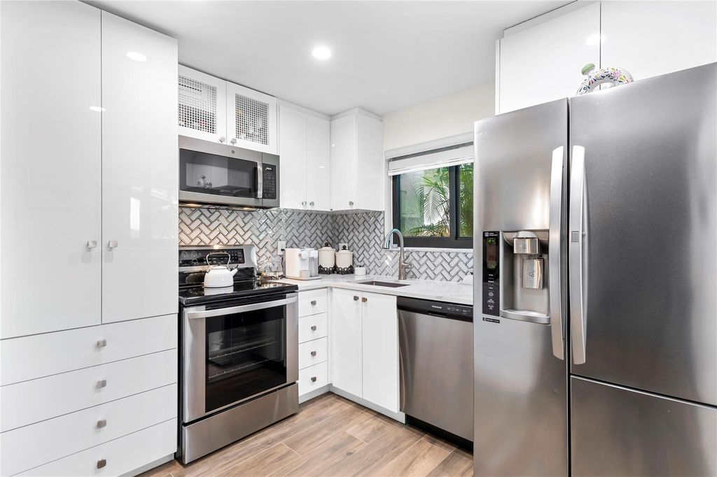 Photo of 2162 NW 39th Avenue #B-17, Coconut Creek, FL 33066 (MLS # F10524327)