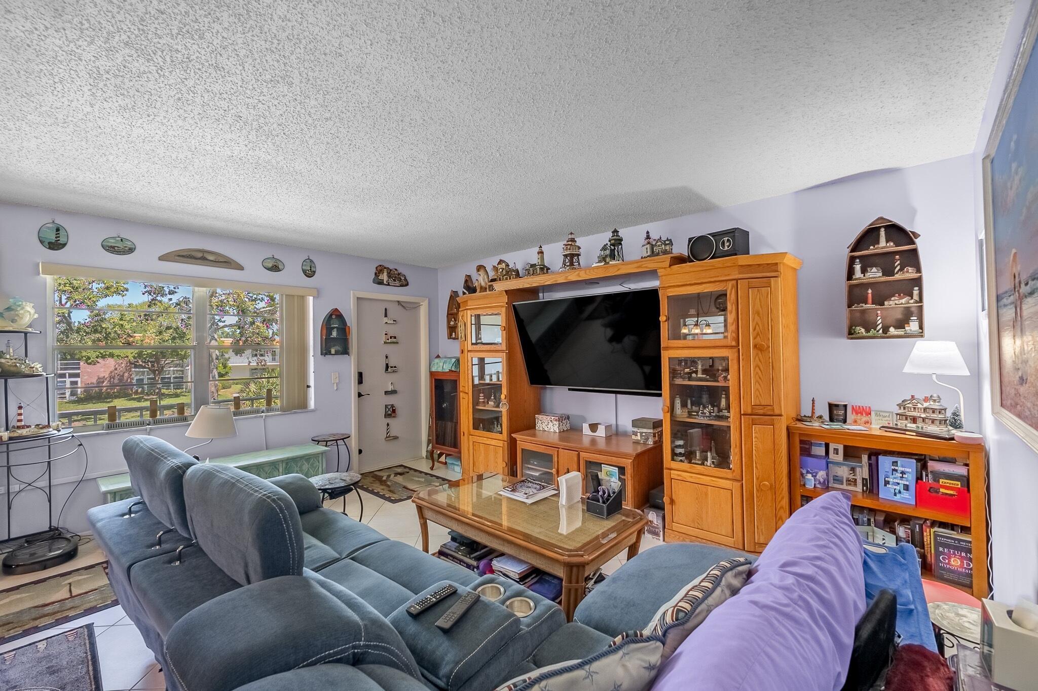 1225 NW 21st Street 19-14