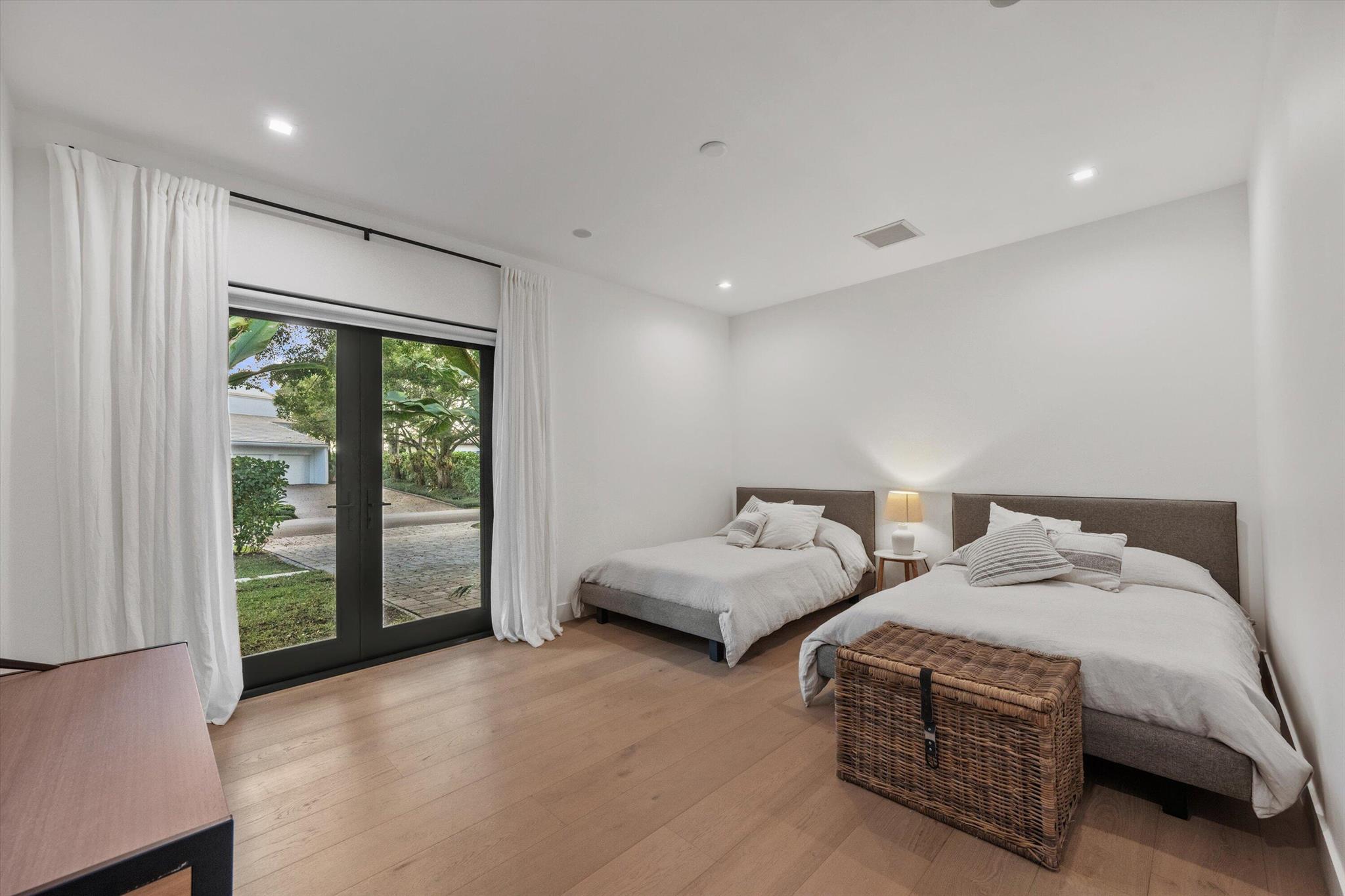 MAIDSTONE - Residential Lease