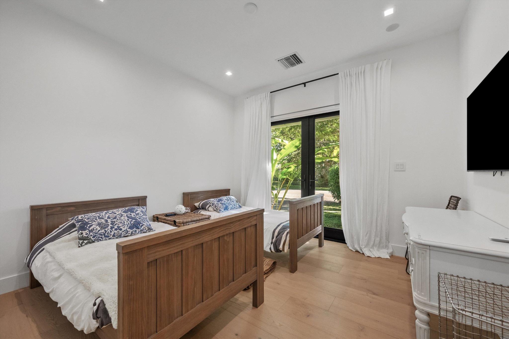 MAIDSTONE - Residential Lease