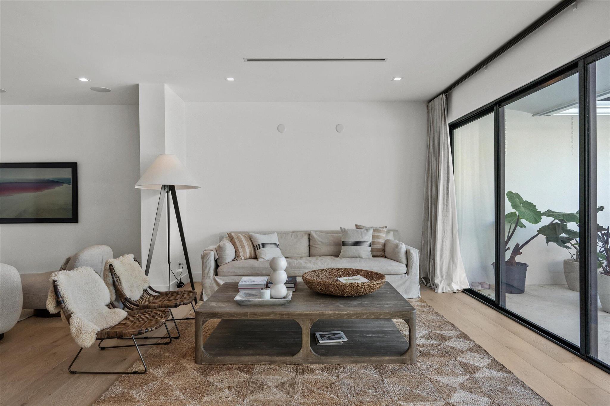 MAIDSTONE - Residential Lease