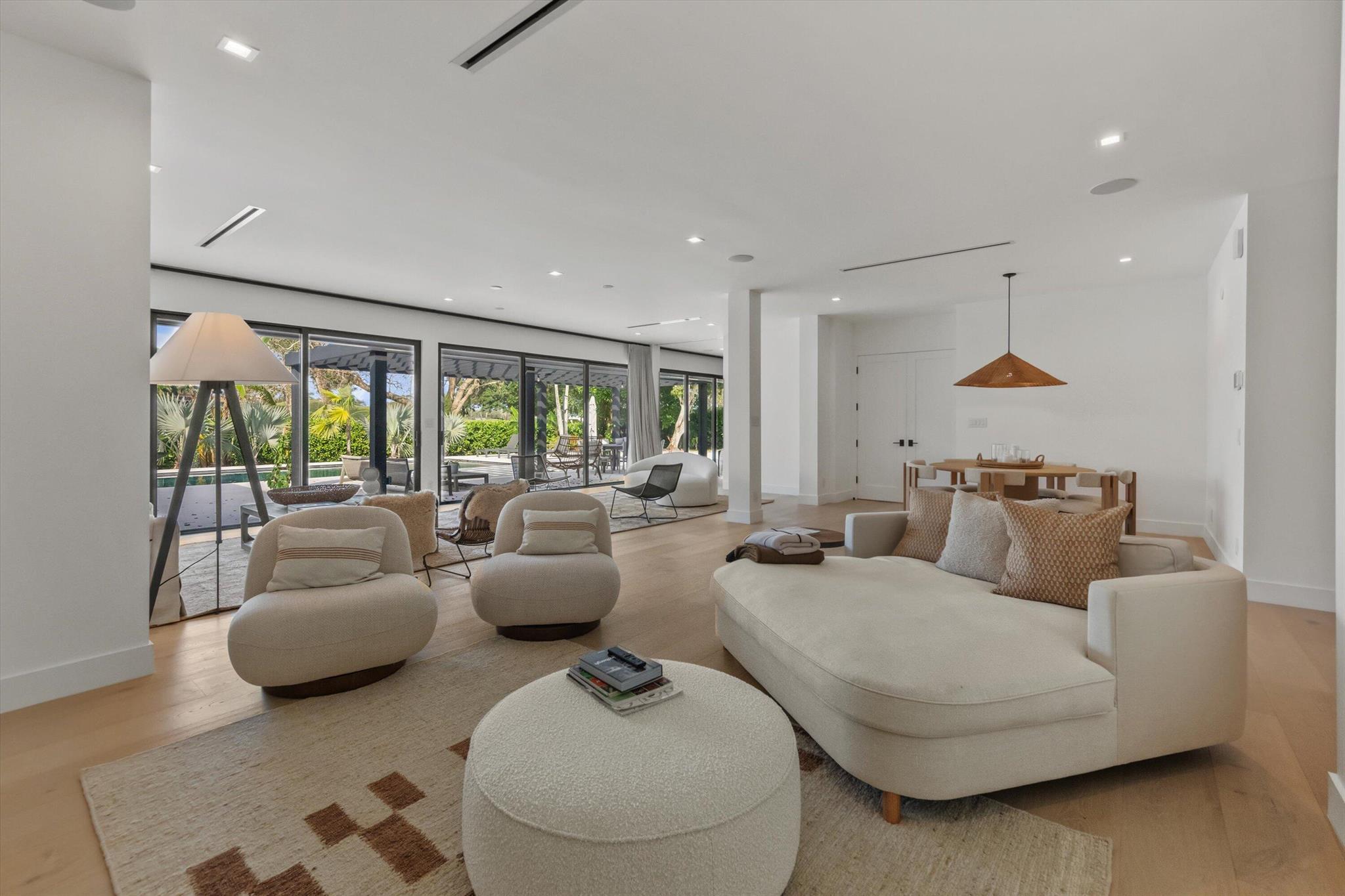 MAIDSTONE - Residential Lease